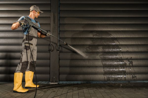 Cost of Garage Power Washing in San Rafael