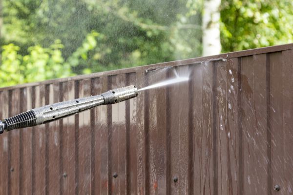 Cost of Vinyl Fence Cleaning in San Rafael