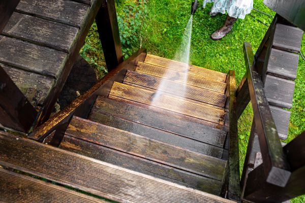 Cost of Wood Power Washing in San Rafael