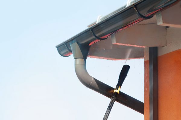 Cost of Eaves Power Washing in San Rafael