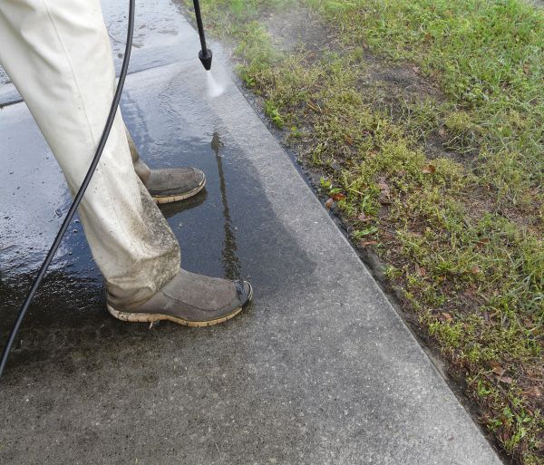 Cost of Concrete Slab Powerwashing in San Rafael